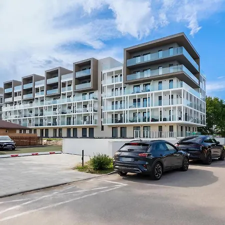 018 Tuz Przy Plazy Z Tarasem I Parkingiem Perlowa Przystan * سيانوزيتي